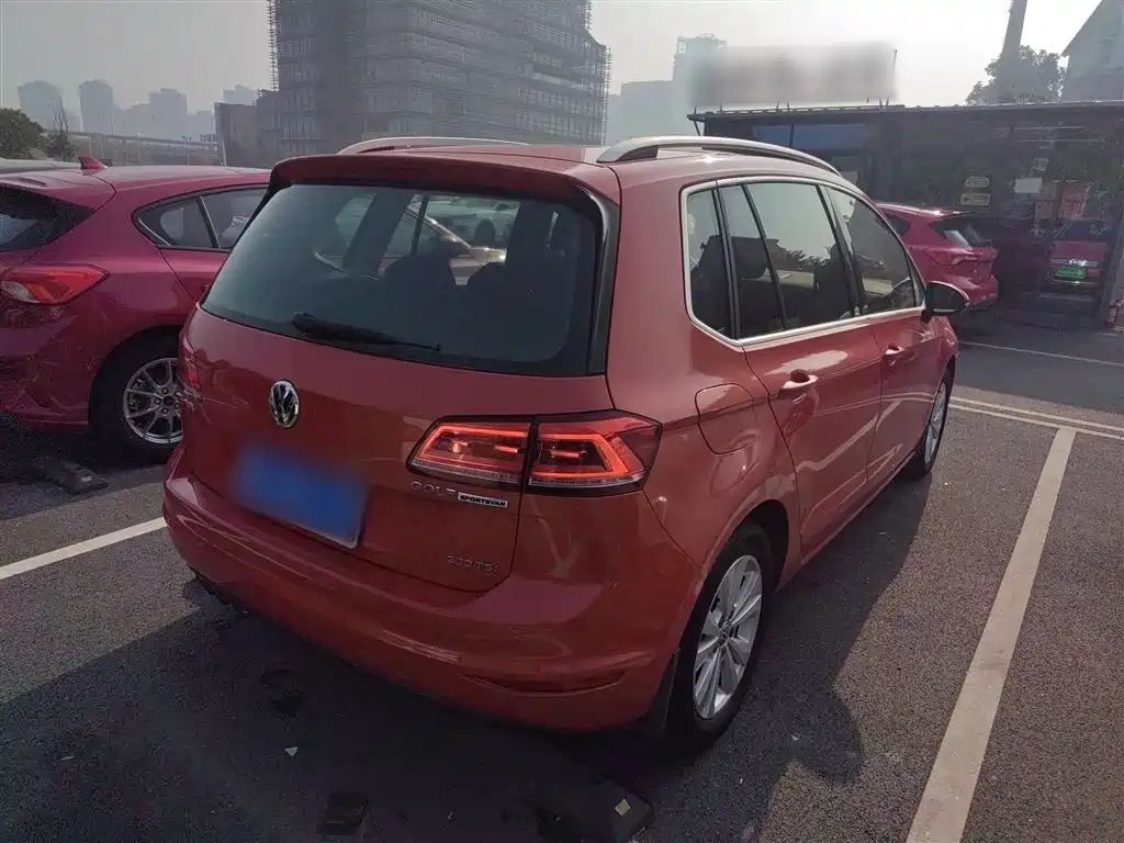 Volkswagen Golf Sportsvan 2016 230TSI Automatic Progressive фото 6