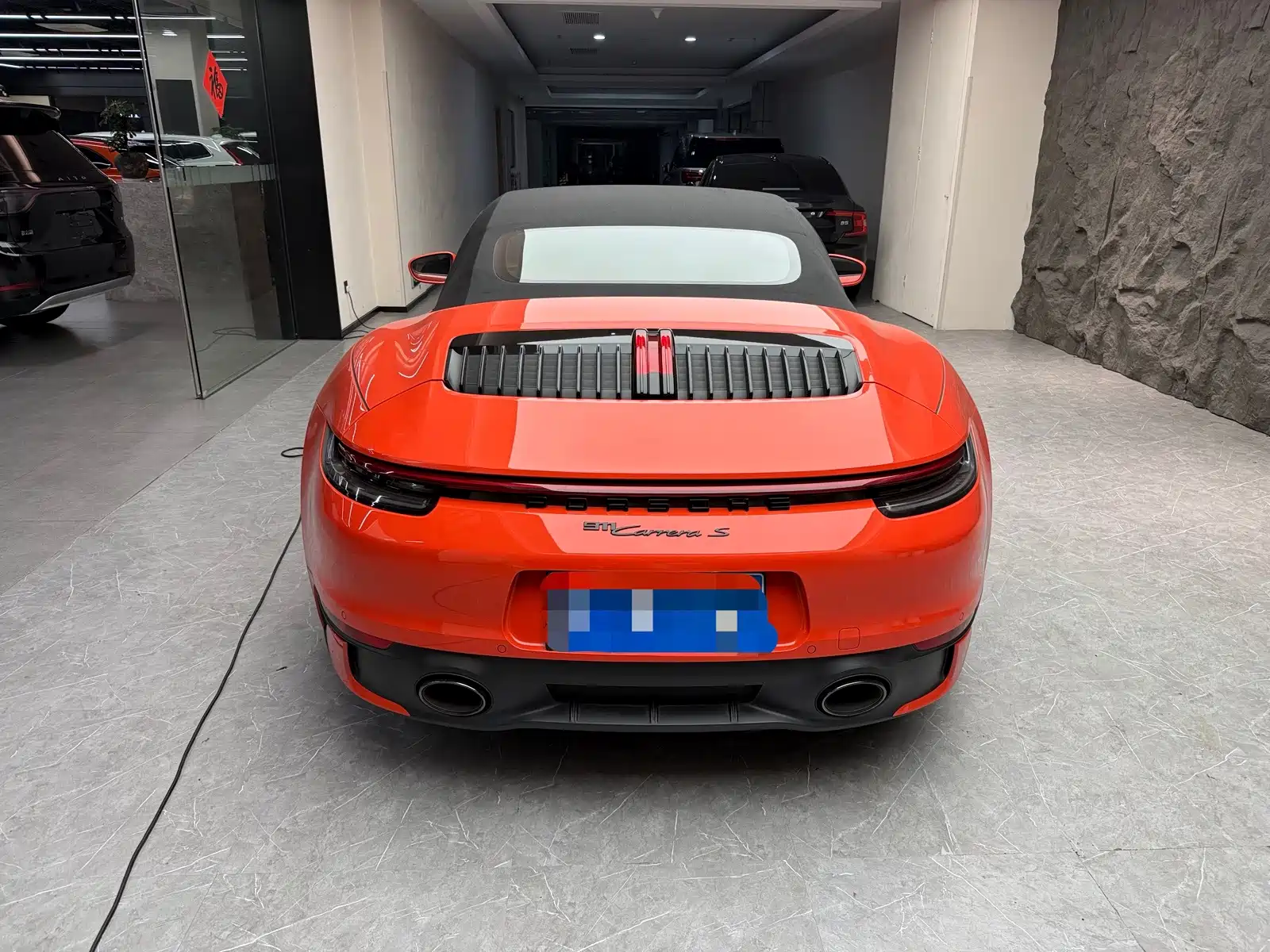 Photo 9 - Porsche 911