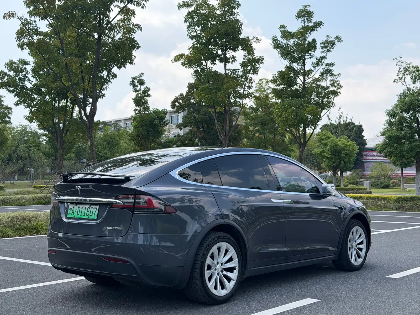 Фото 21 - Tesla Model X
