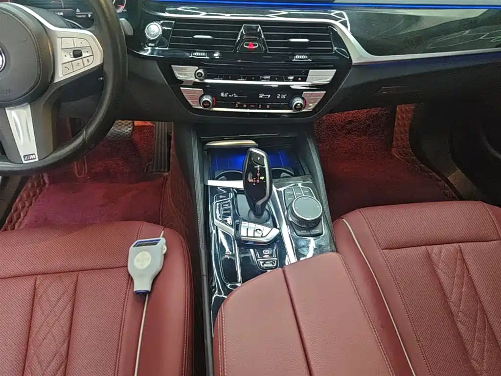 BMW 5 Series 2022 Model Second Facelift 525Li M Sport Package фото 14