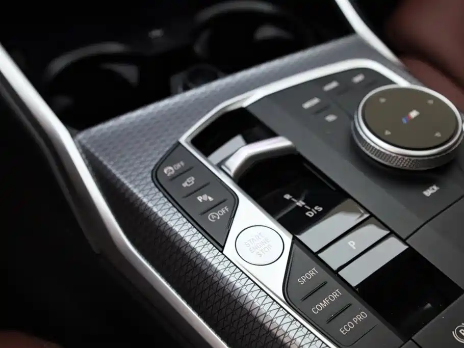 BMW 3 Series 2025 330Li M Sport Night Edition фото 21