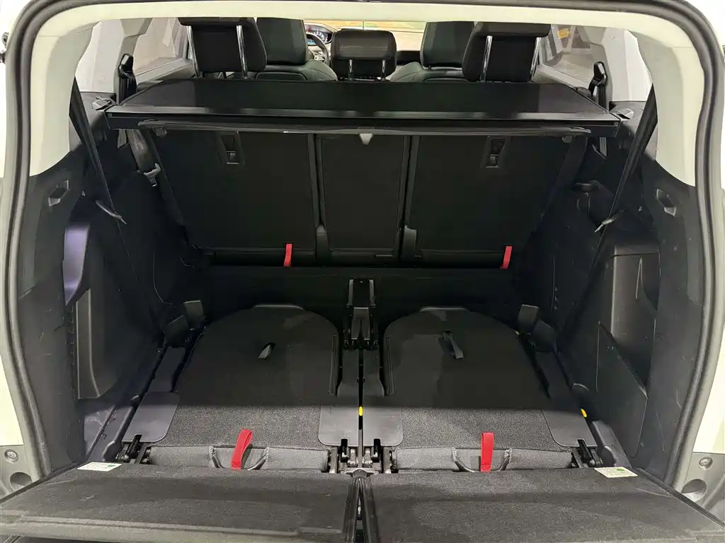 Peugeot 5008 2018 2017 380THP 7-seat Luxury Edition