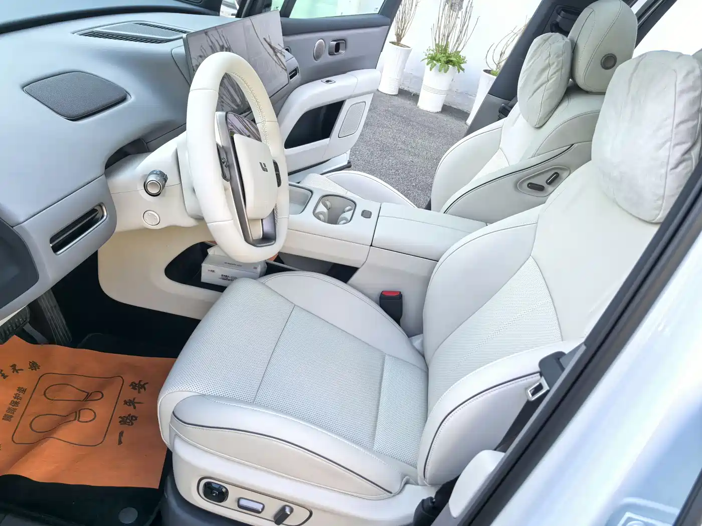 Li Auto i6 2026 2025 2WD Base Model