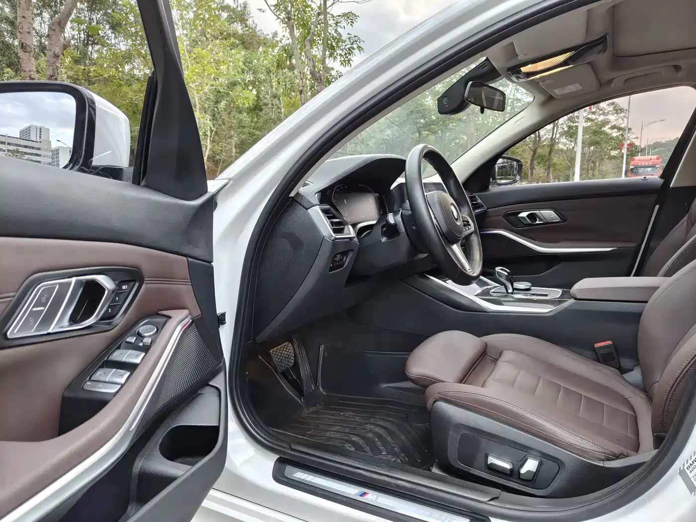 BMW 3 Series 2020 325Li M Sport Package фото 15