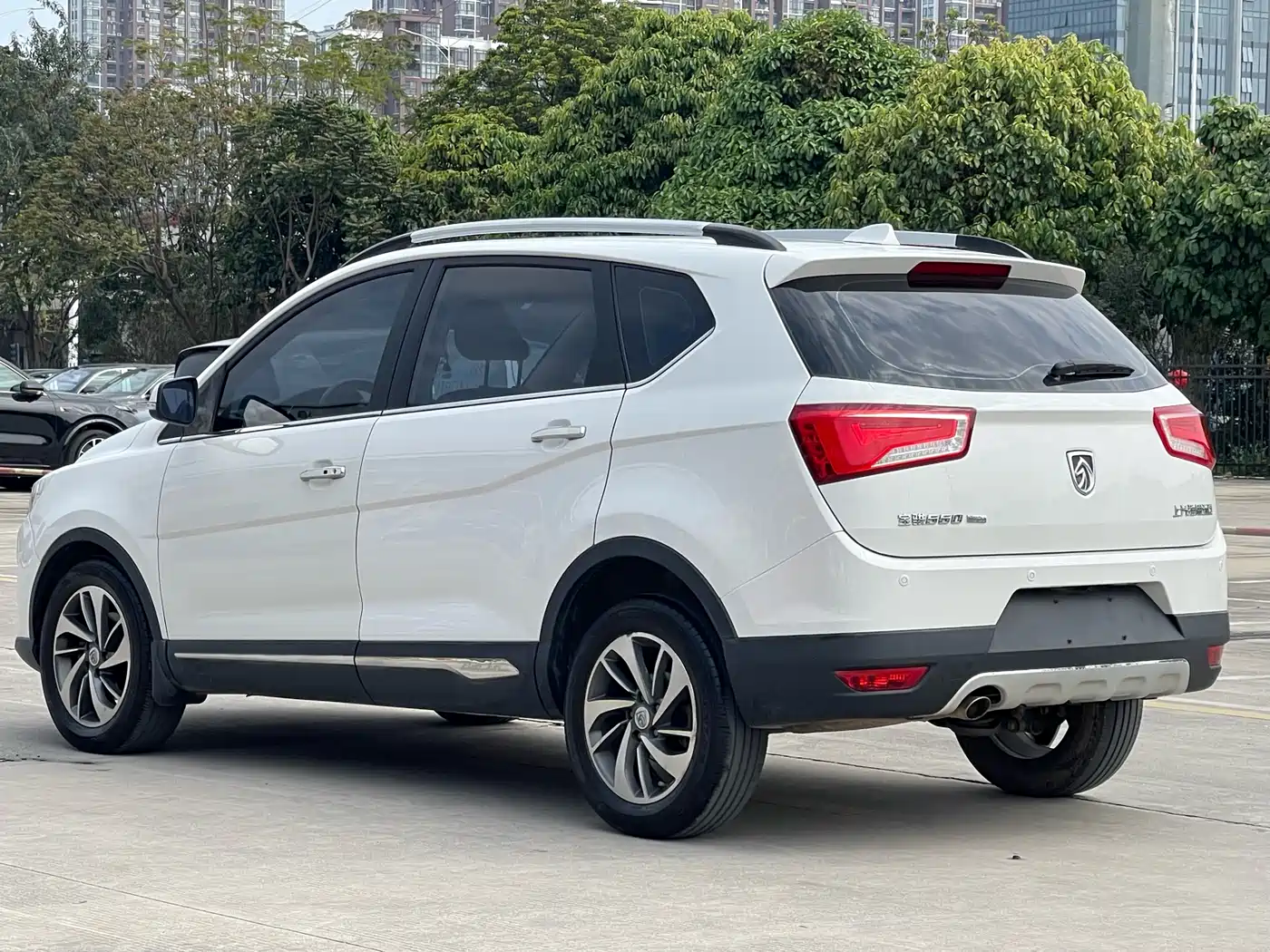 Baojun 560 2016 2016 1.5T Manual Luxury