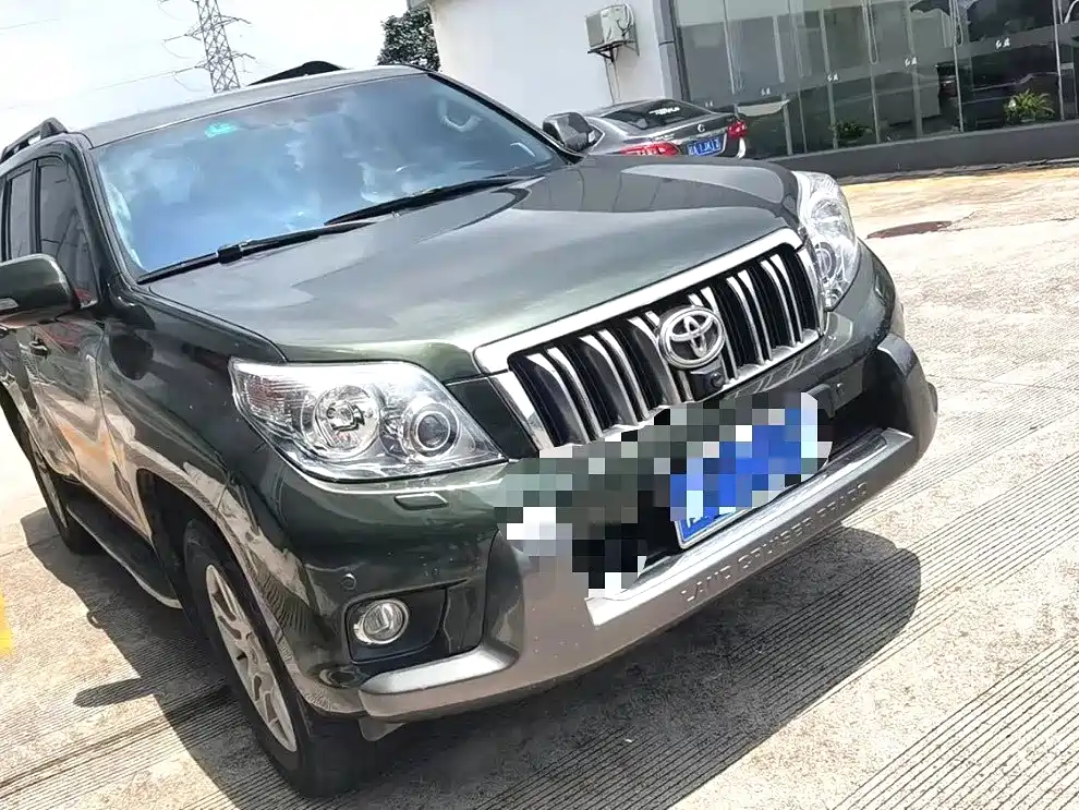 Фото 3 - Toyota Prado