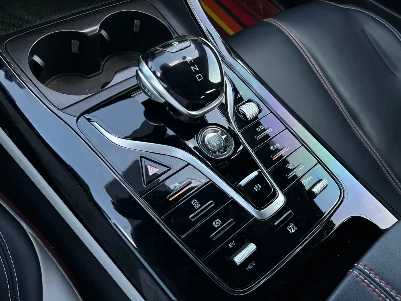 BYD Qin PLUS 2021 DM-i 55KM Premium фото 17
