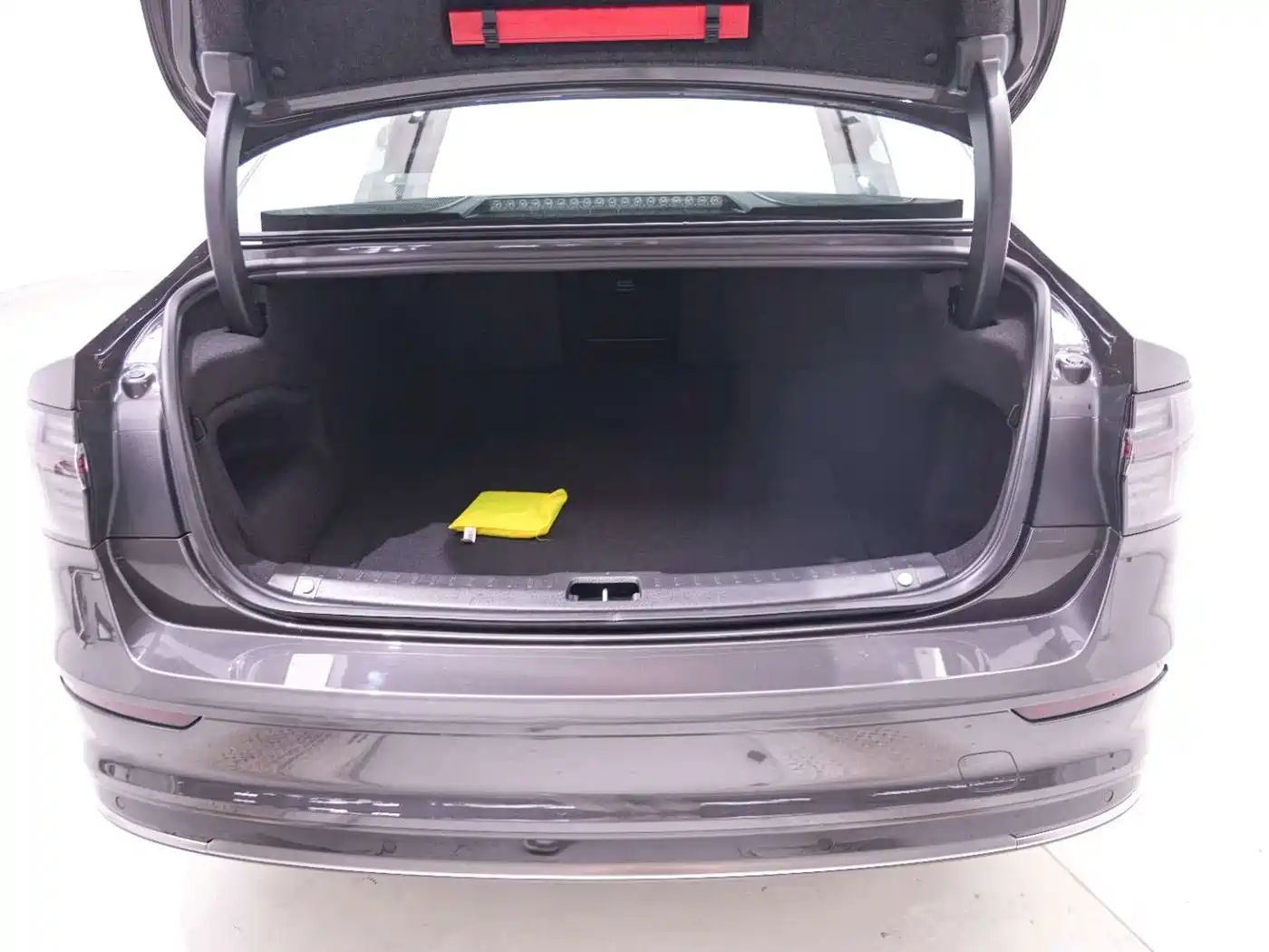 Volvo S90 2025 2026 B5 Zhiyi Luxury Edition