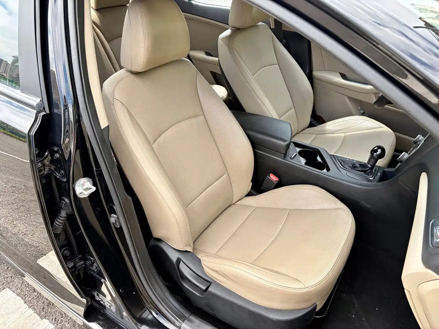 Photo 26 - Kia K5