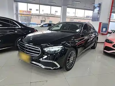 Mercedes-Benz E