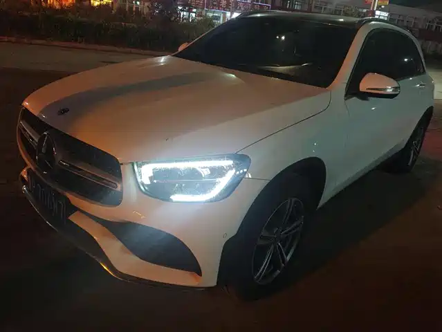 MERCEDES-BENZ GLC