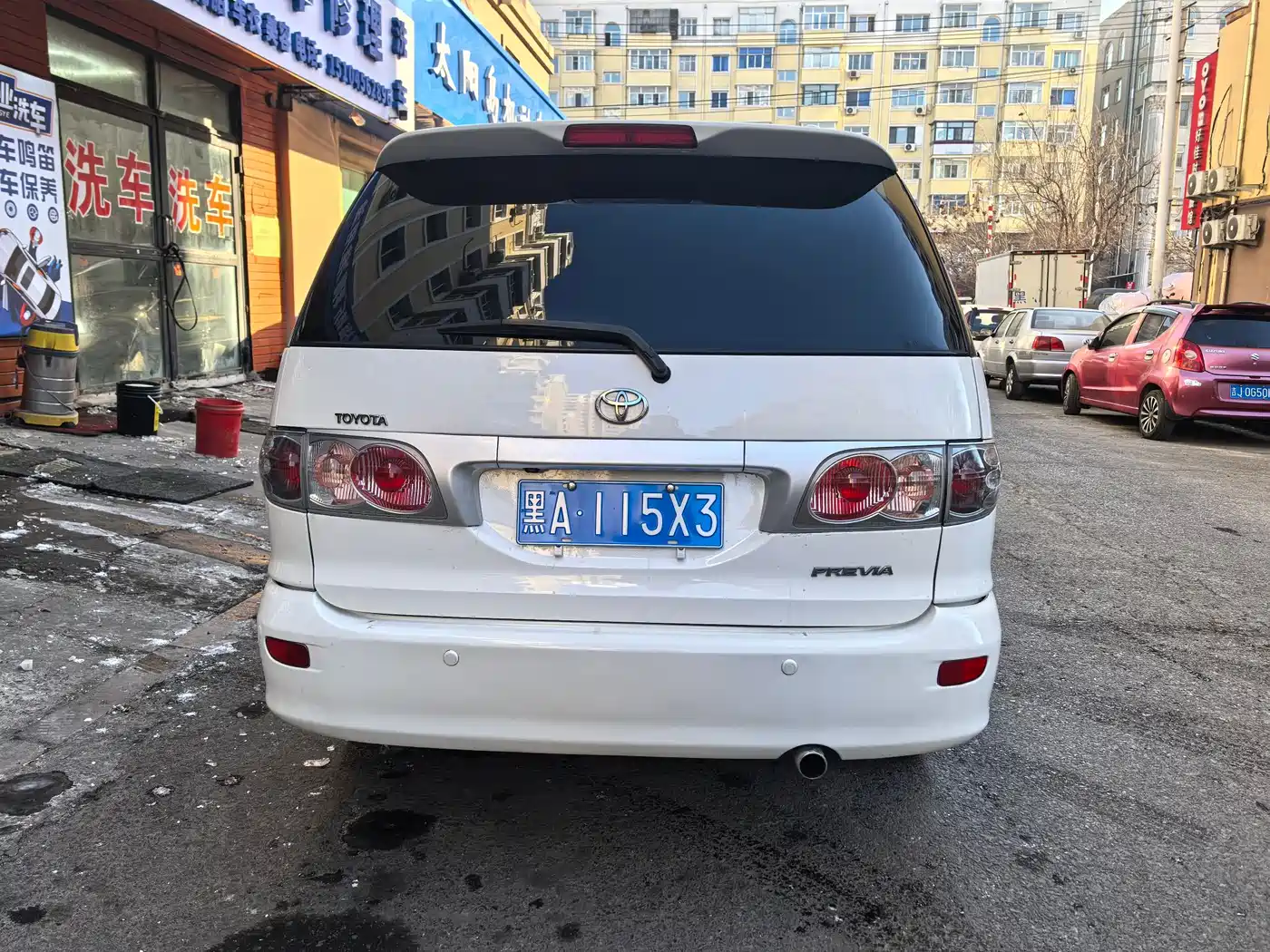 Toyota Previa фото 5