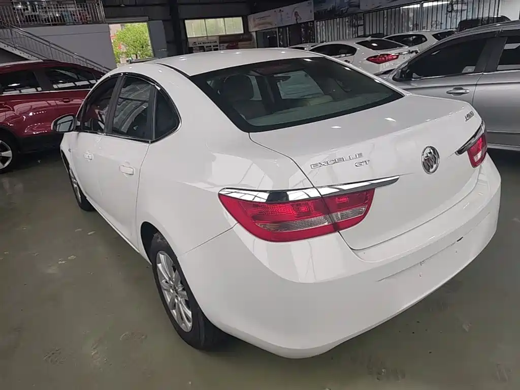 Buick Excelle 2013 Model GT 1.6L Manual Comfort фото 5