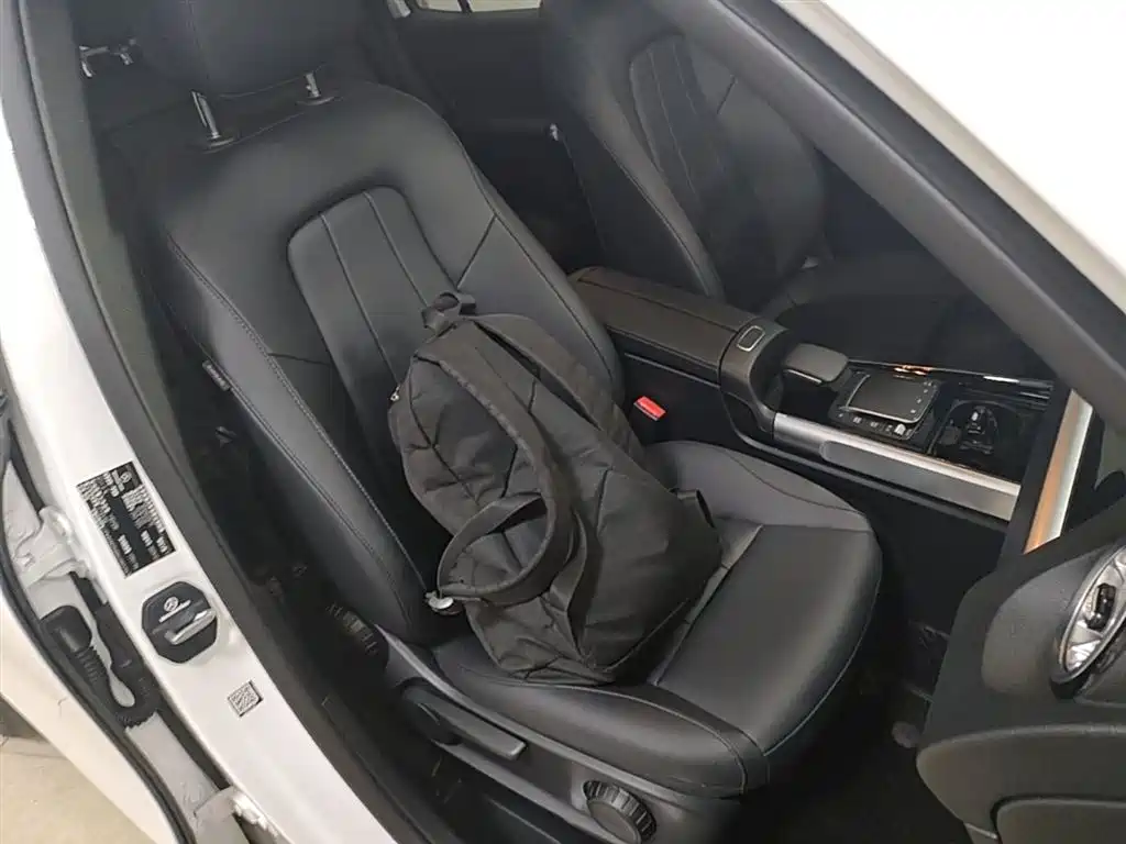 Mercedes-Benz GLB 2024 GLB 220 Dynamic фото 25