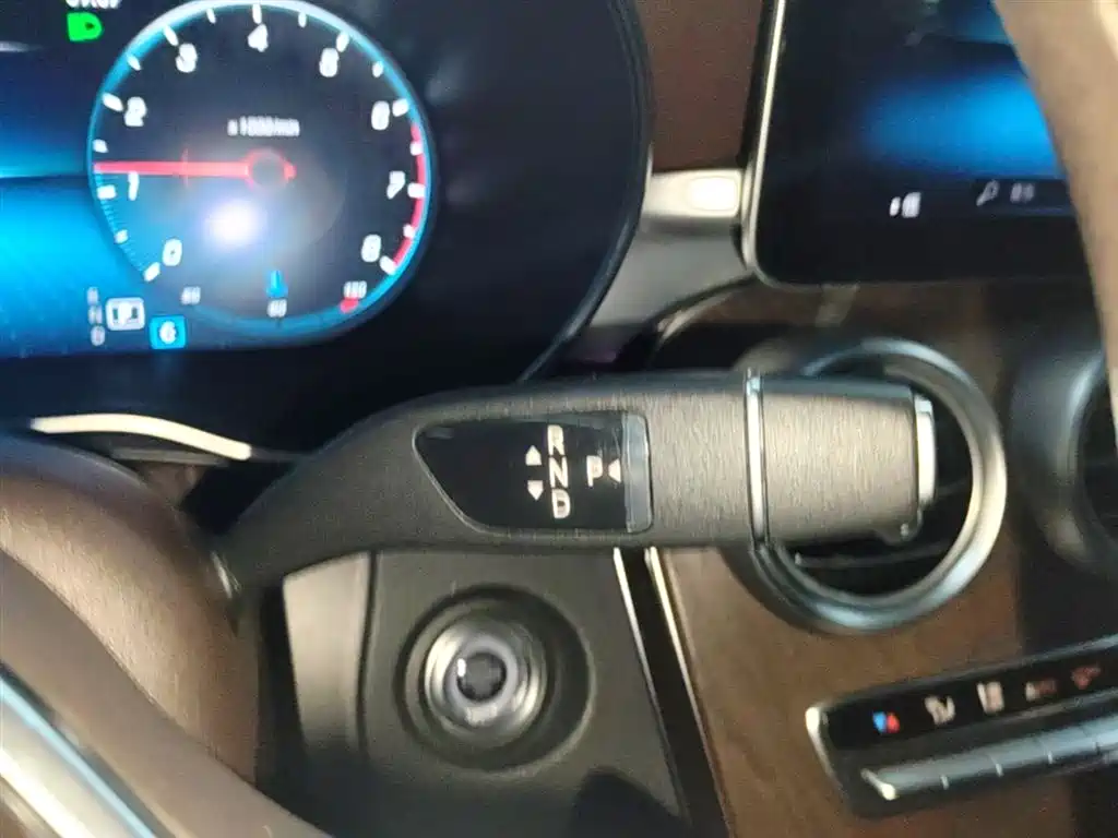 Mercedes-Benz GLC 2020 Facelift GLC 300 L 4MATIC Dynamic фото 14