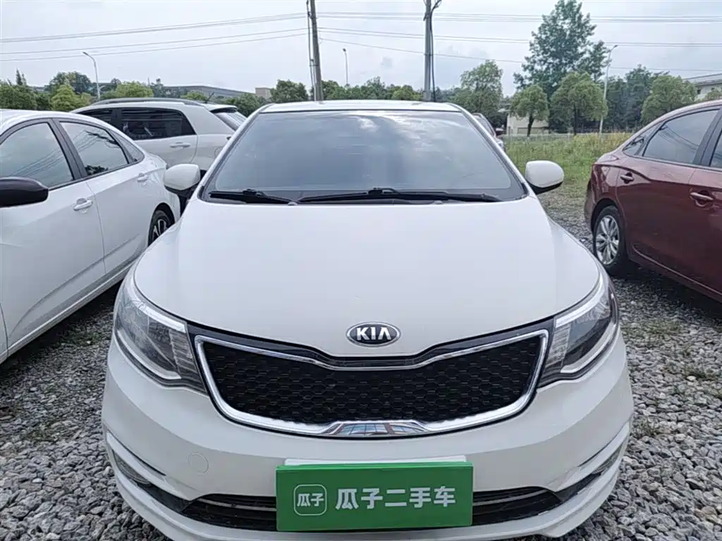 Kia K2 2015 Sedan 1.4L MT GLS фото 3