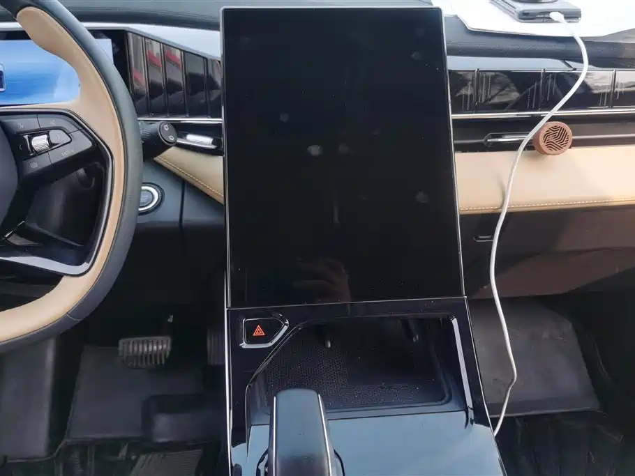 GEELY AUTOMOBILE BOYUE L