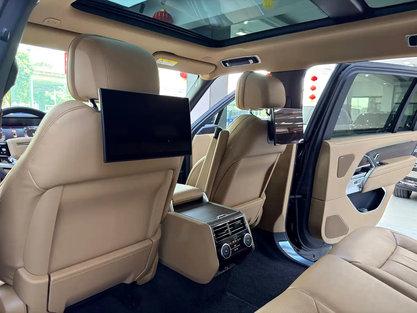 Land Rover Range Rover 2023 2023 3.0 L6 400PS Golden Age Long Wheelbase