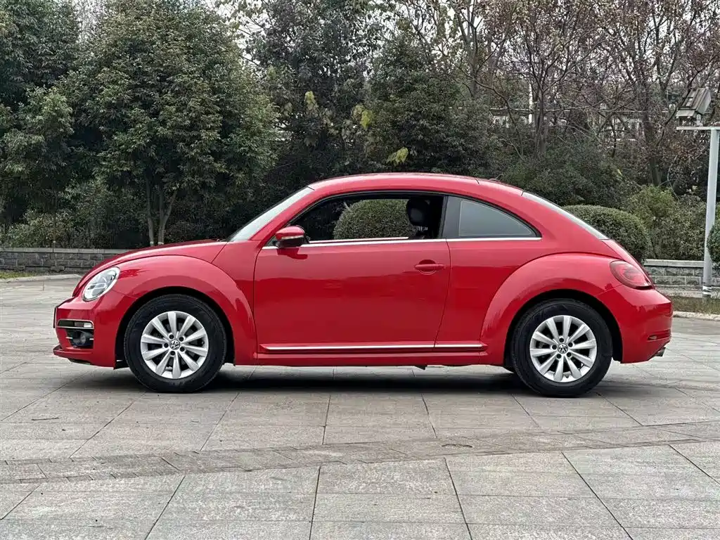 Volkswagen Beetle 2017 180TSI Enjoy фото 20