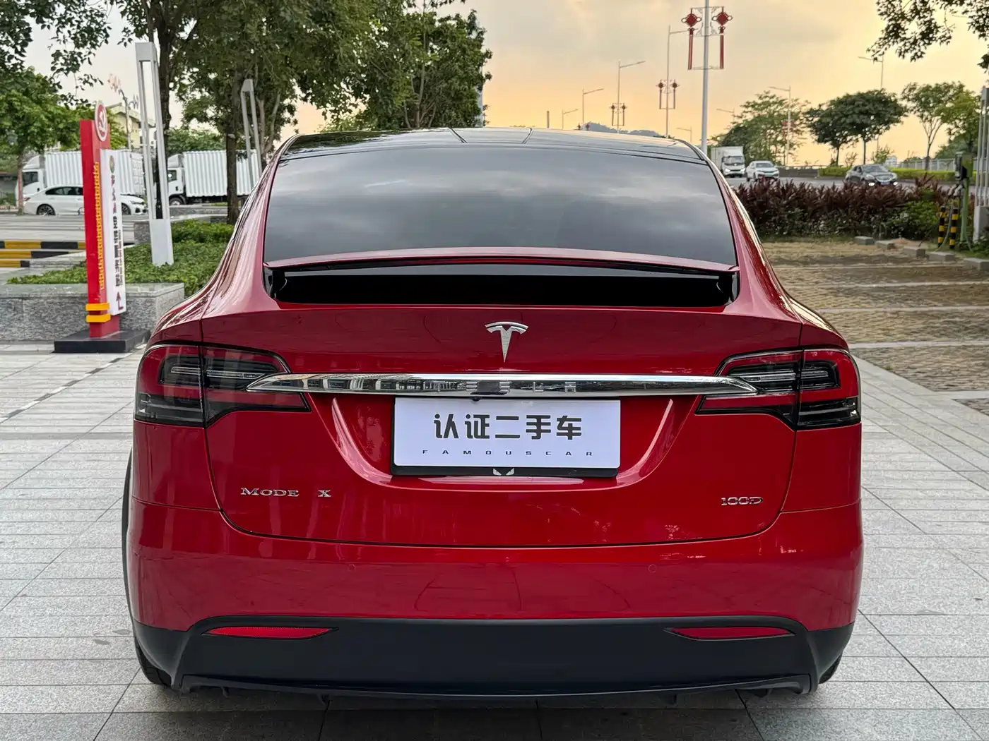 Photo 17 - Tesla Model X