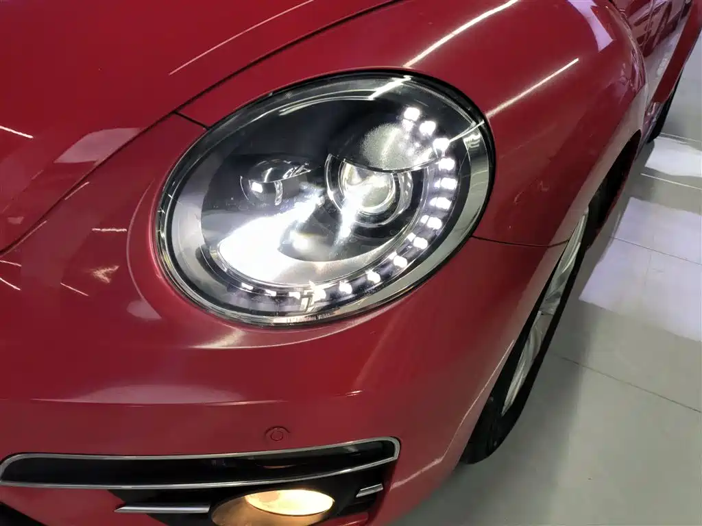 Volkswagen Beetle 2018 180TSI Easy Joy Edition фото 24
