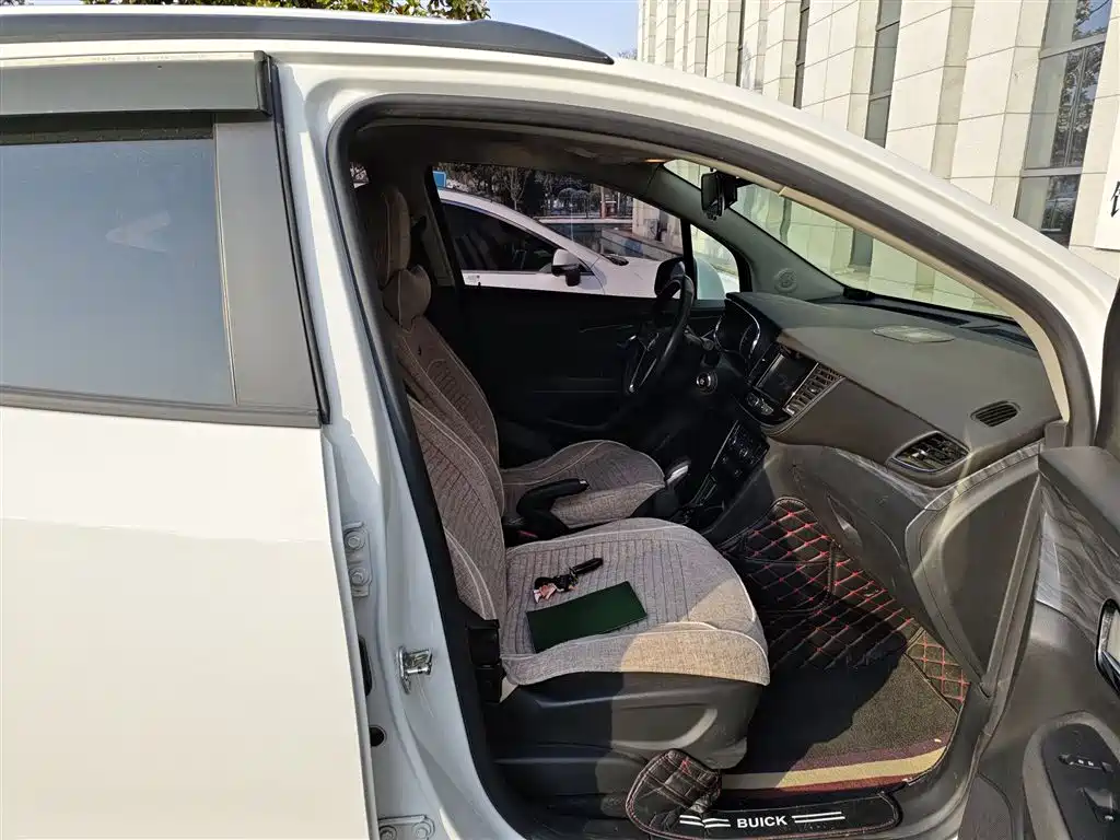 Buick Encore 2018 18T Automatic 2WD Urban Leading фото 20