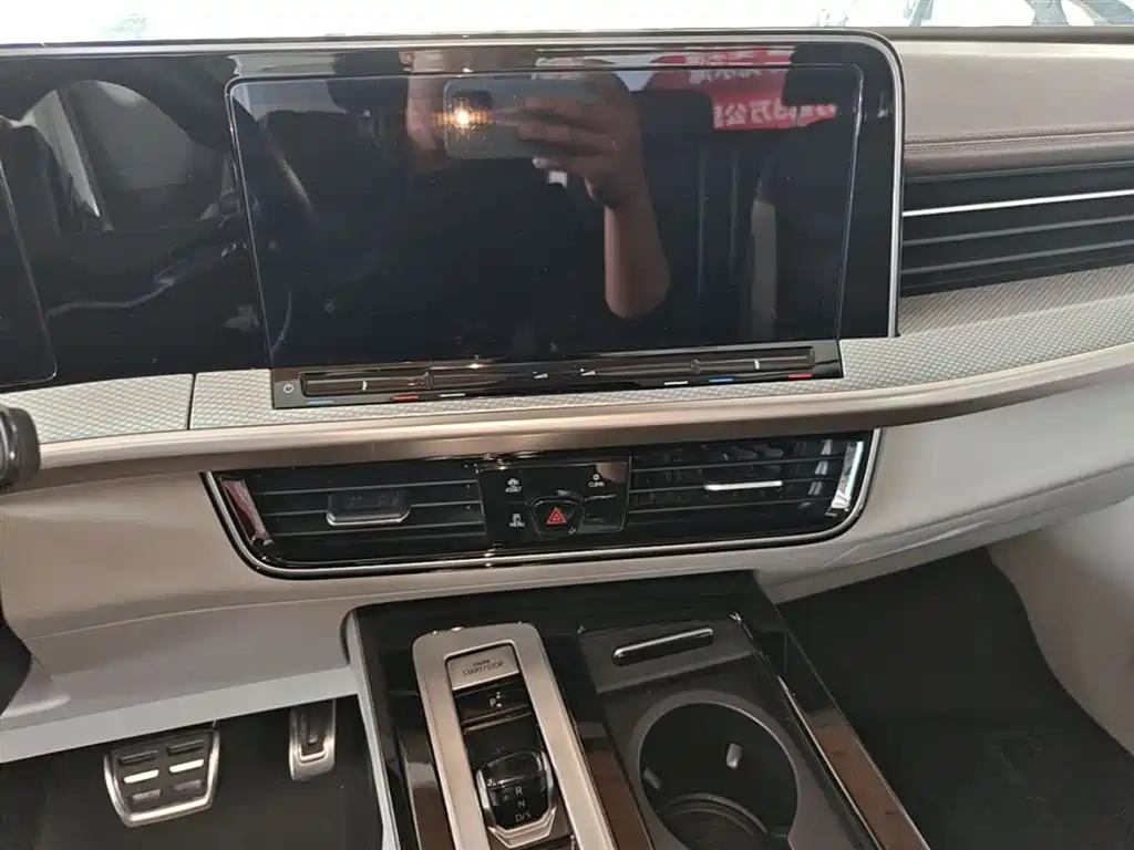 Volkswagen Talagon 2024 380TSI 4WD R-Line Touring фото 10
