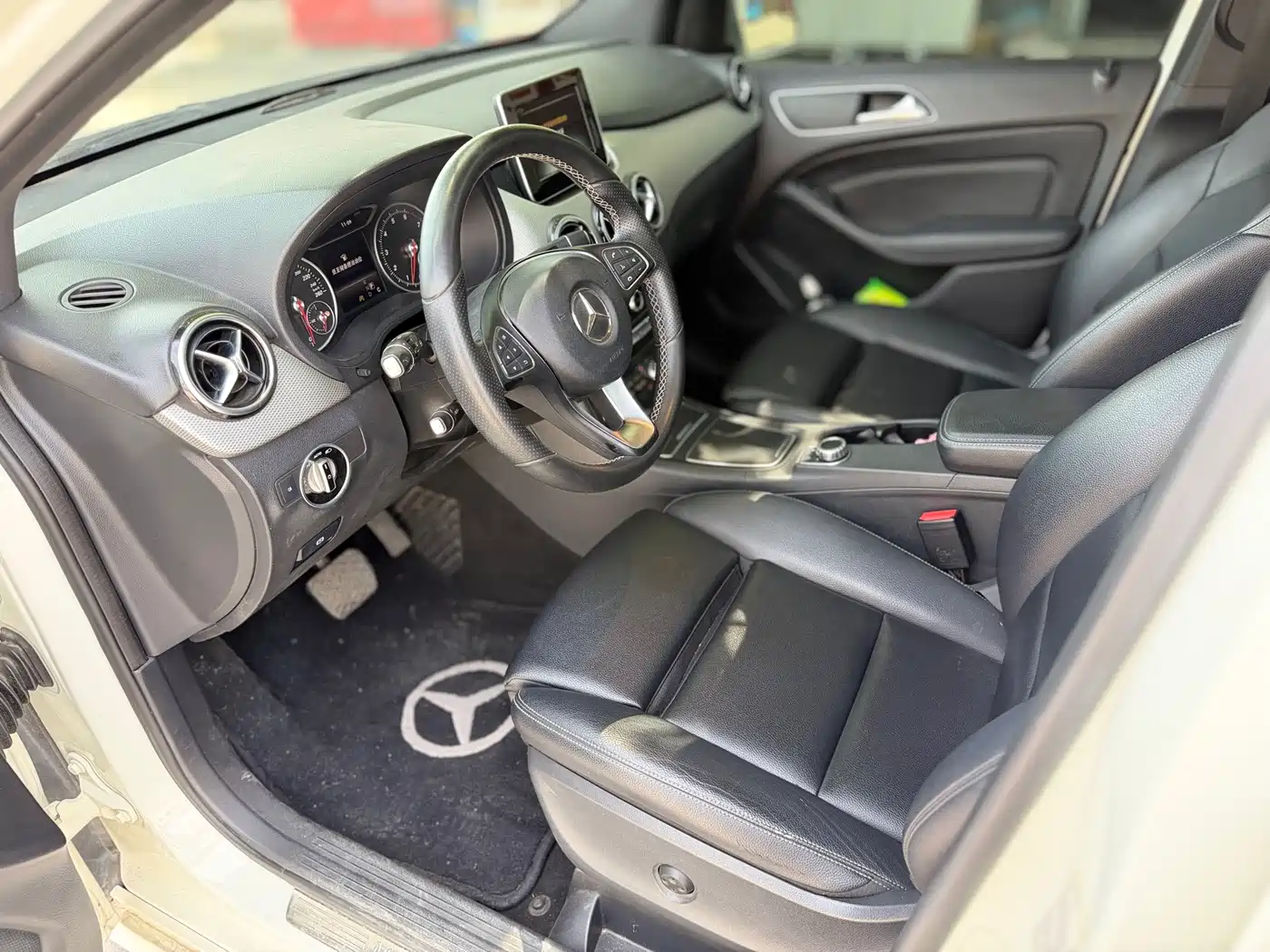 Mercedes-Benz B-Class 2015 B 200 Style фото 8