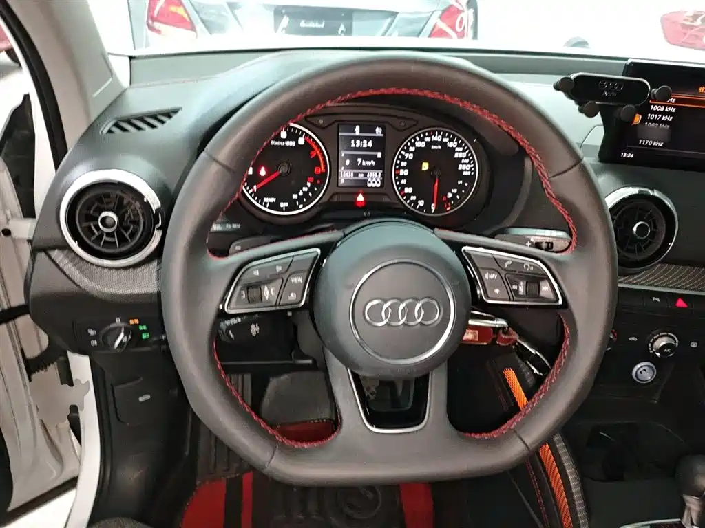 Audi Q2L 2023 35TFSI Progressive Dynamic фото 3