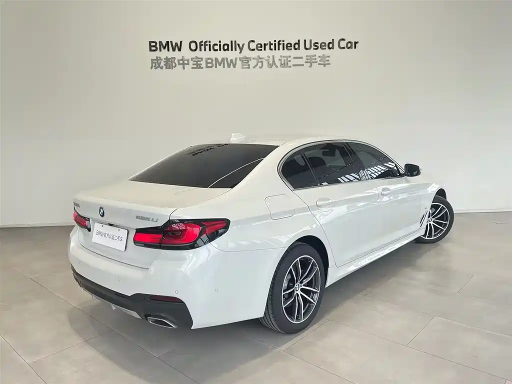 BMW 5 Series 2022 Model Second Facelift 525Li M Sport Package фото 4