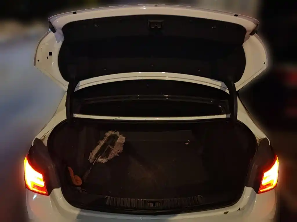 Buick Verano 2018 Sedan 15S Automatic Leading фото 10