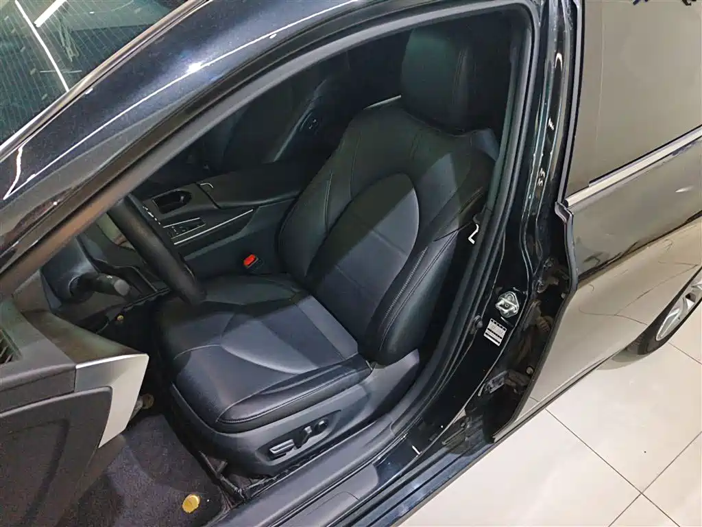 Toyota Avalon 2021 2.5L Luxury Edition фото 12