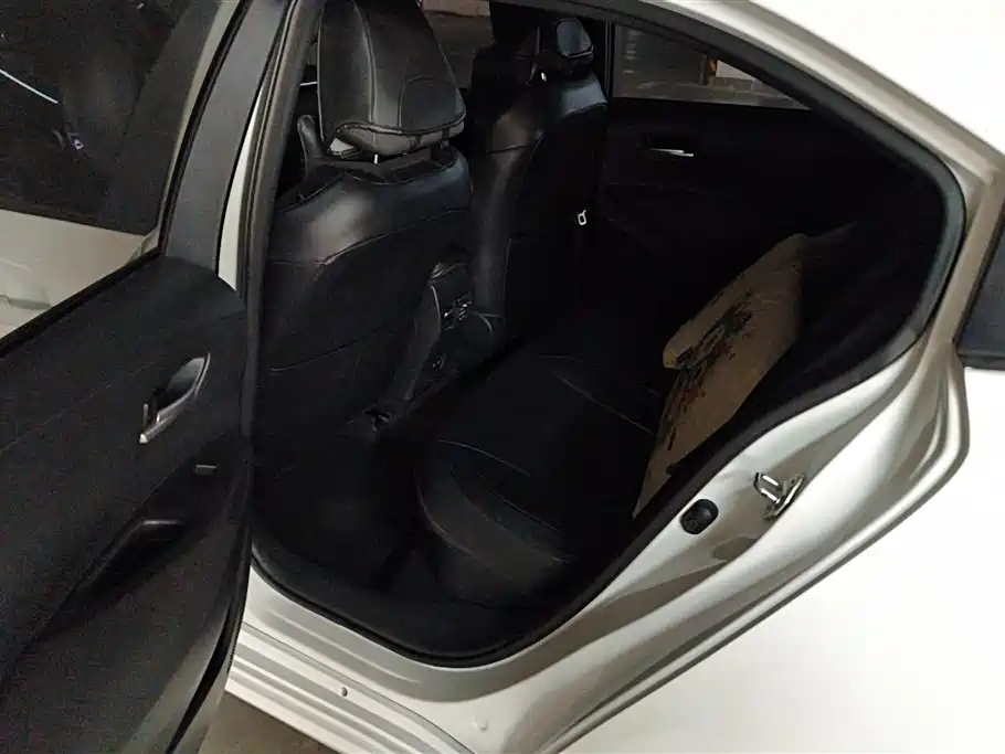 Toyota Corolla 2019 Hybrid 1.8L E-CVT GL-i Elite Edition фото 11