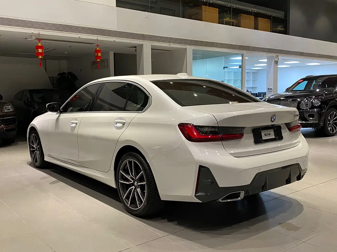 BMW 3 Series 2023 320Li M Sport Package фото 6