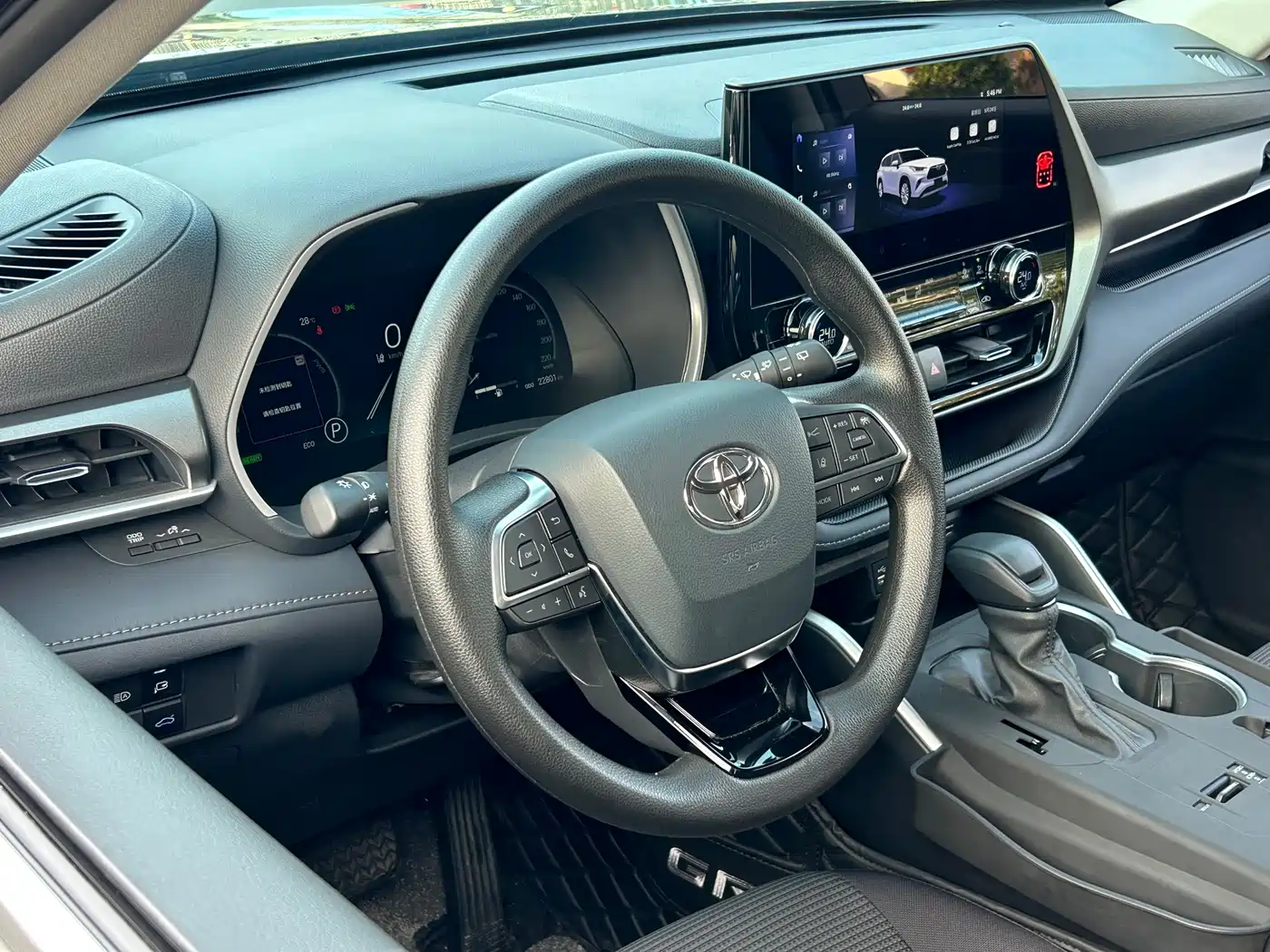 Toyota Highlander 2024 2.5L Smart Hybrid 4WD Elite 7-seater фото 15