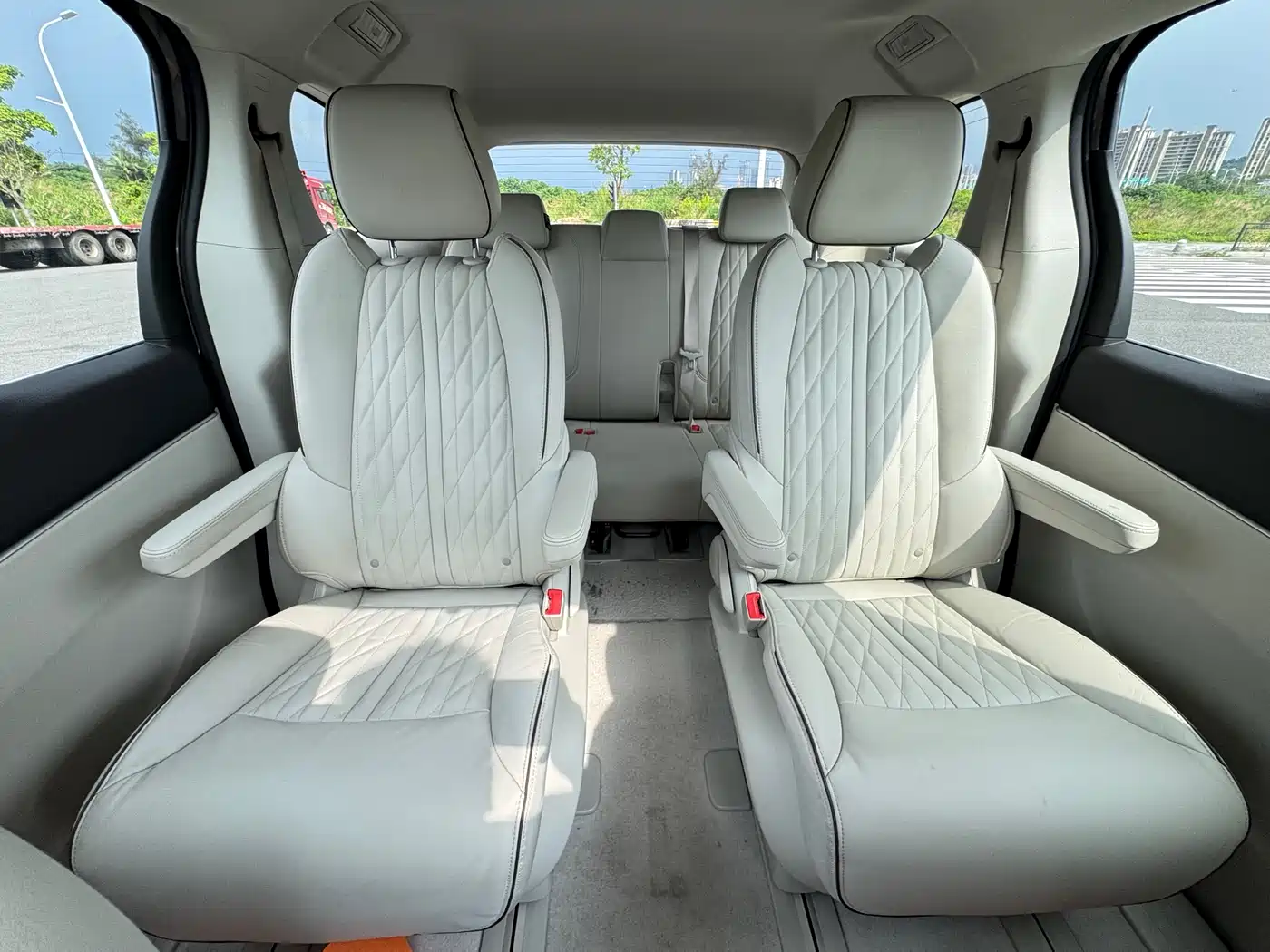 Buick GL8 2022 Land Business Class 652T Luxury фото 13
