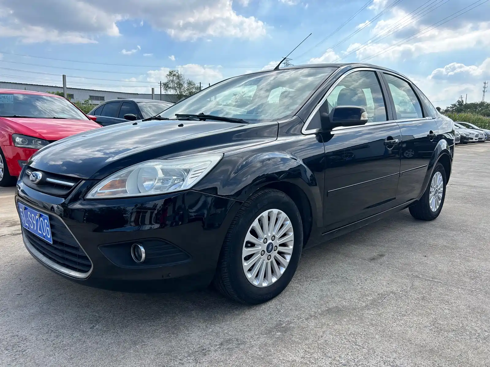 Фото 1 - Ford Focus