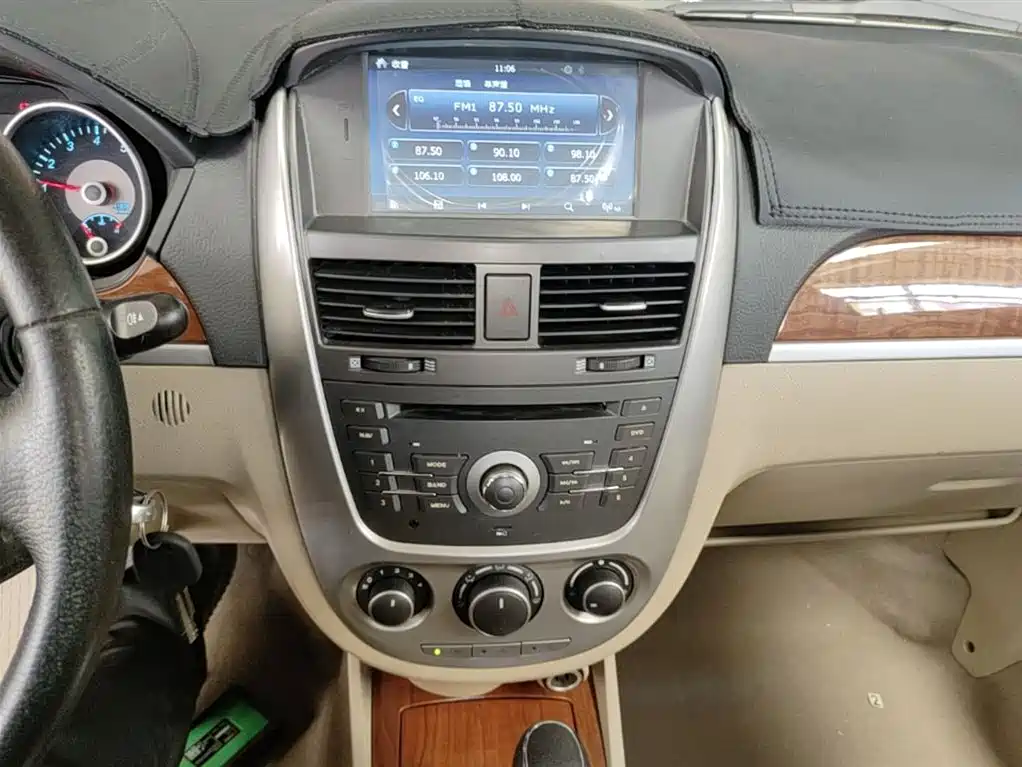 Buick Excelle 2013 1.5L Automatic Exclusive фото 13