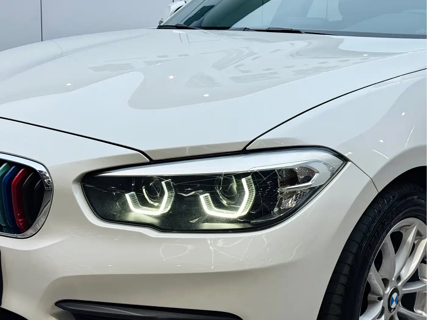 BMW 1 Series (Import) 2018 118i Leading фото 8