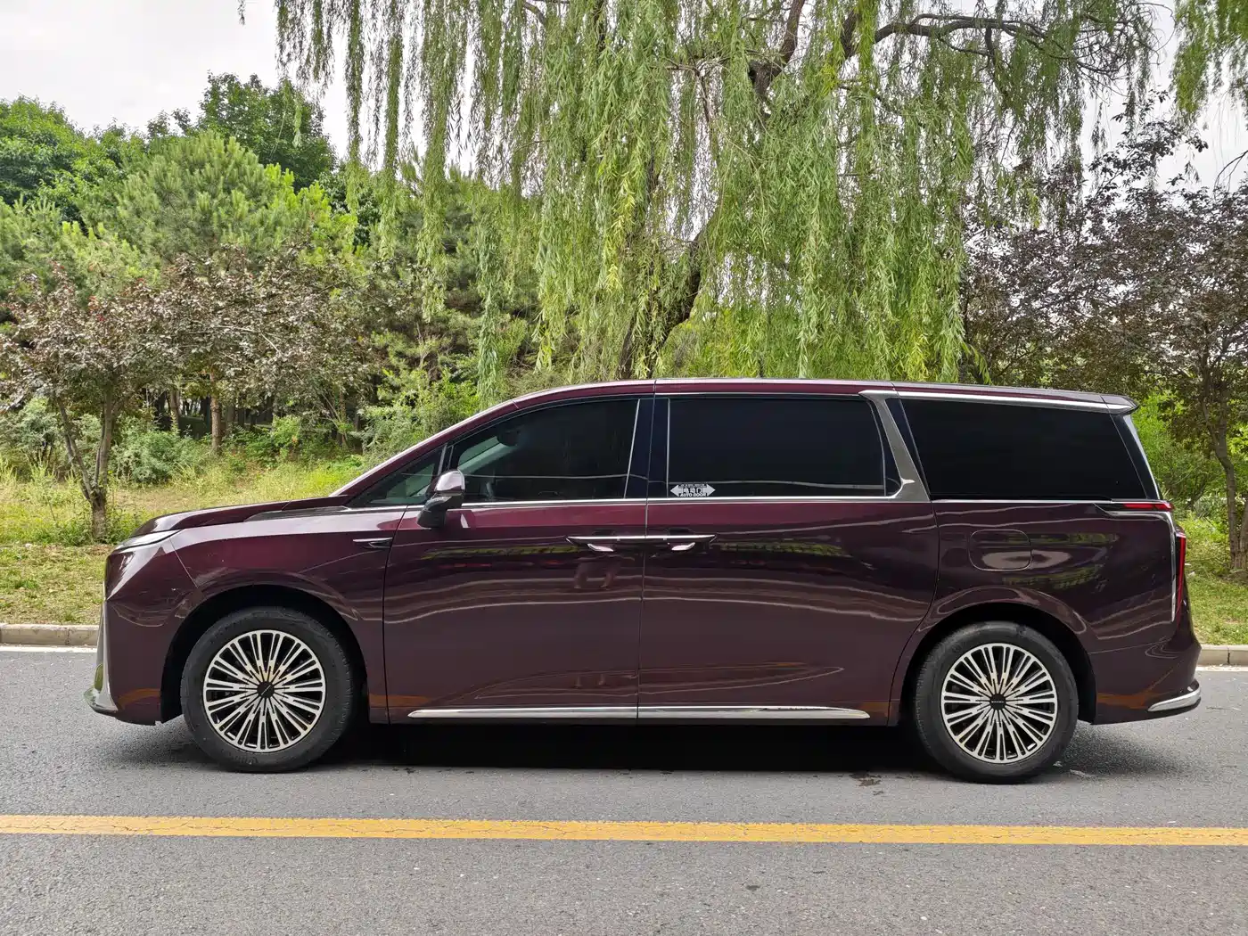 SAIC Maxus Maxus G90 2024 2.0T Interstellar 7-Seater фото 3