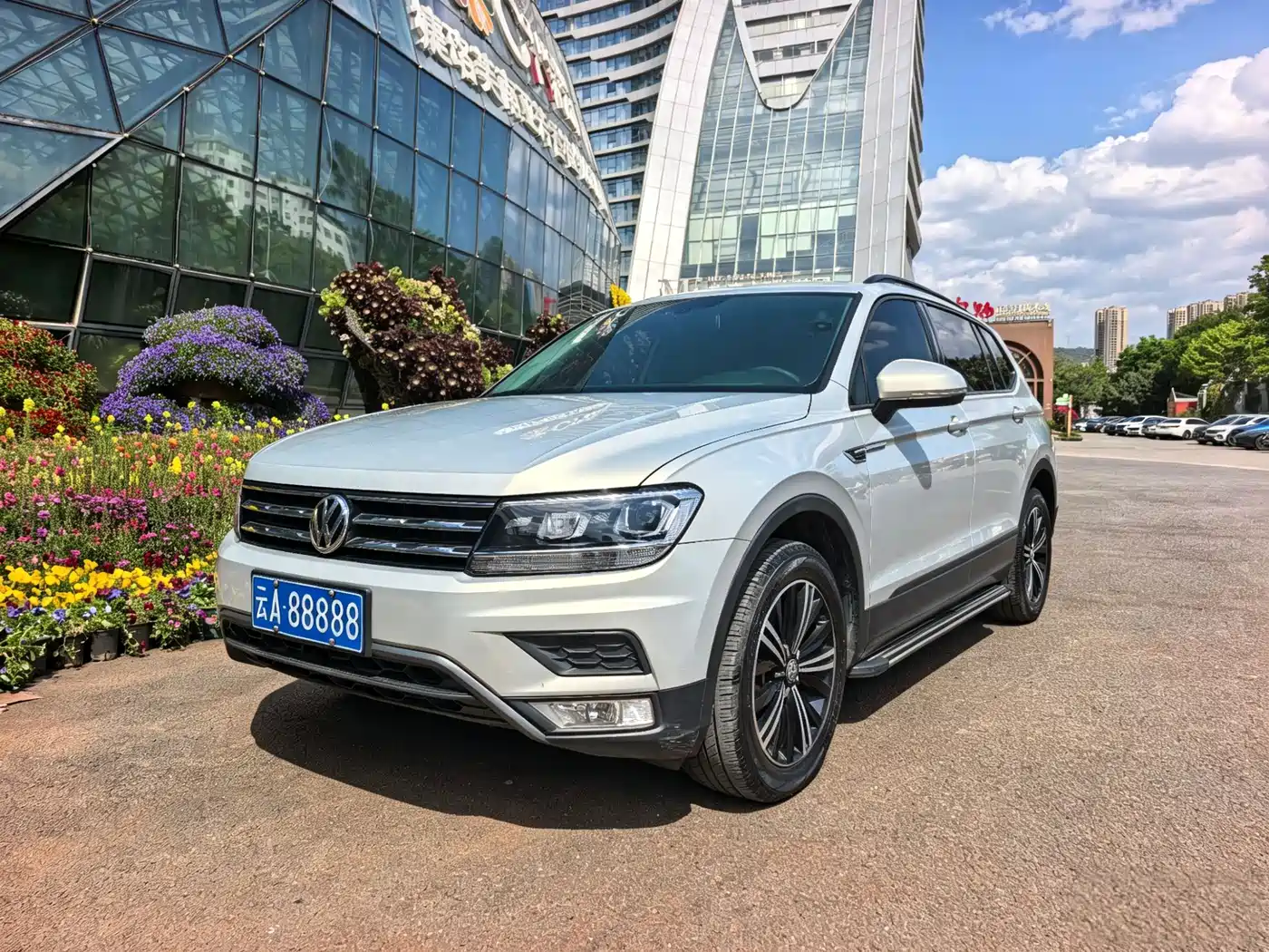Volkswagen Tiguan L 2019 330TSI Automatic 2WD Trend Edition China VI