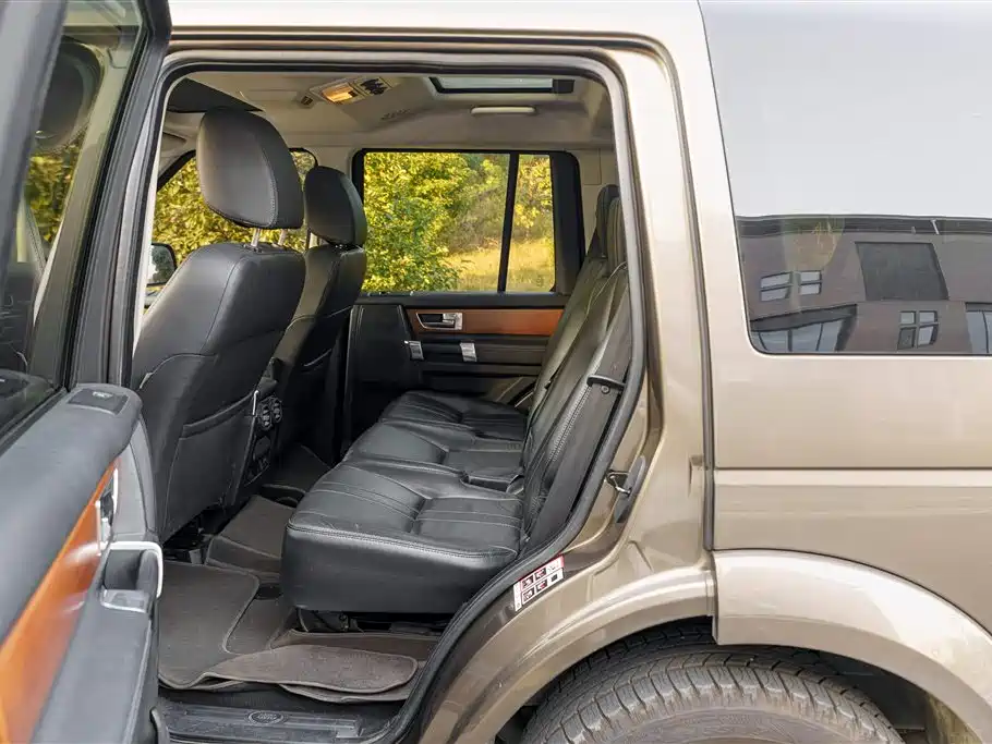 Land Rover Discovery 2012 3.0 SDV6 HSE Diesel фото 11
