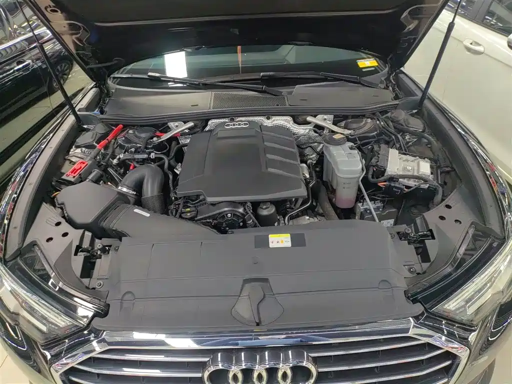 Audi A6L 2021 45 TFSI Exclusive Elegance фото 10