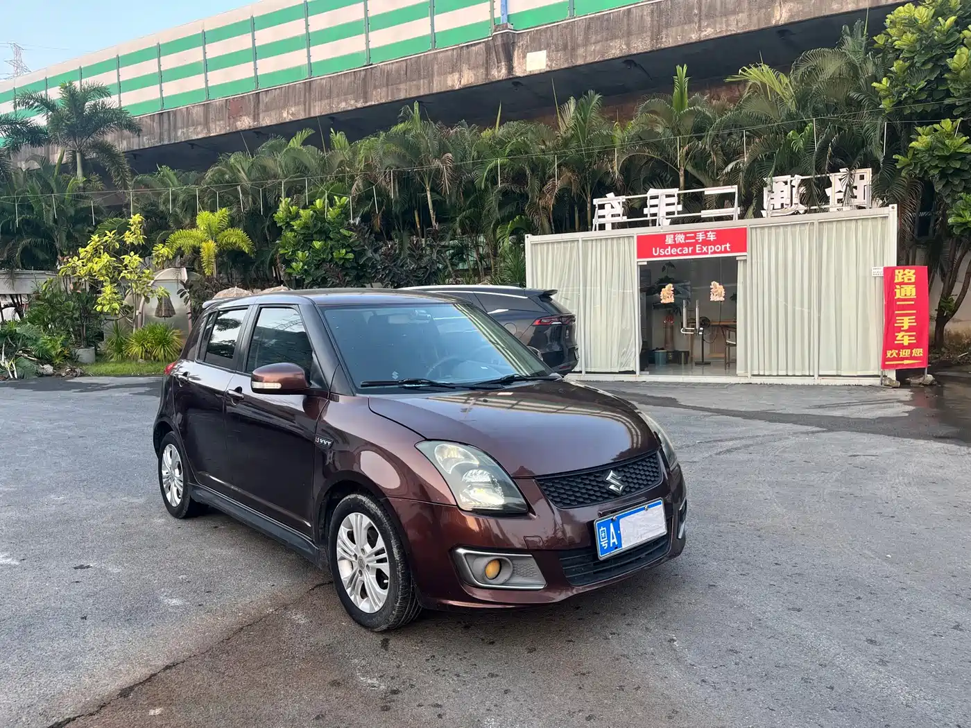 Фото 3 - Suzuki Swift