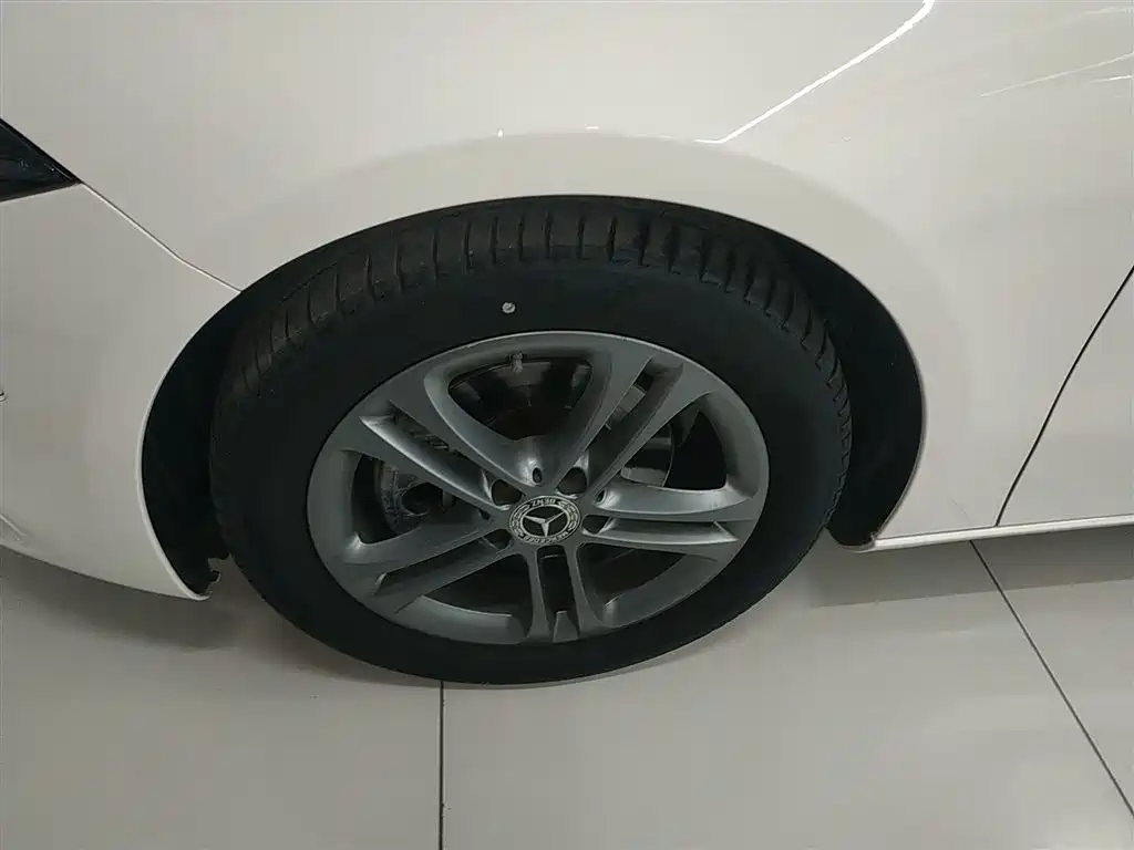 Mercedes-Benz A-Class (Import) 2019 A 200 Dynamic Version фото 25