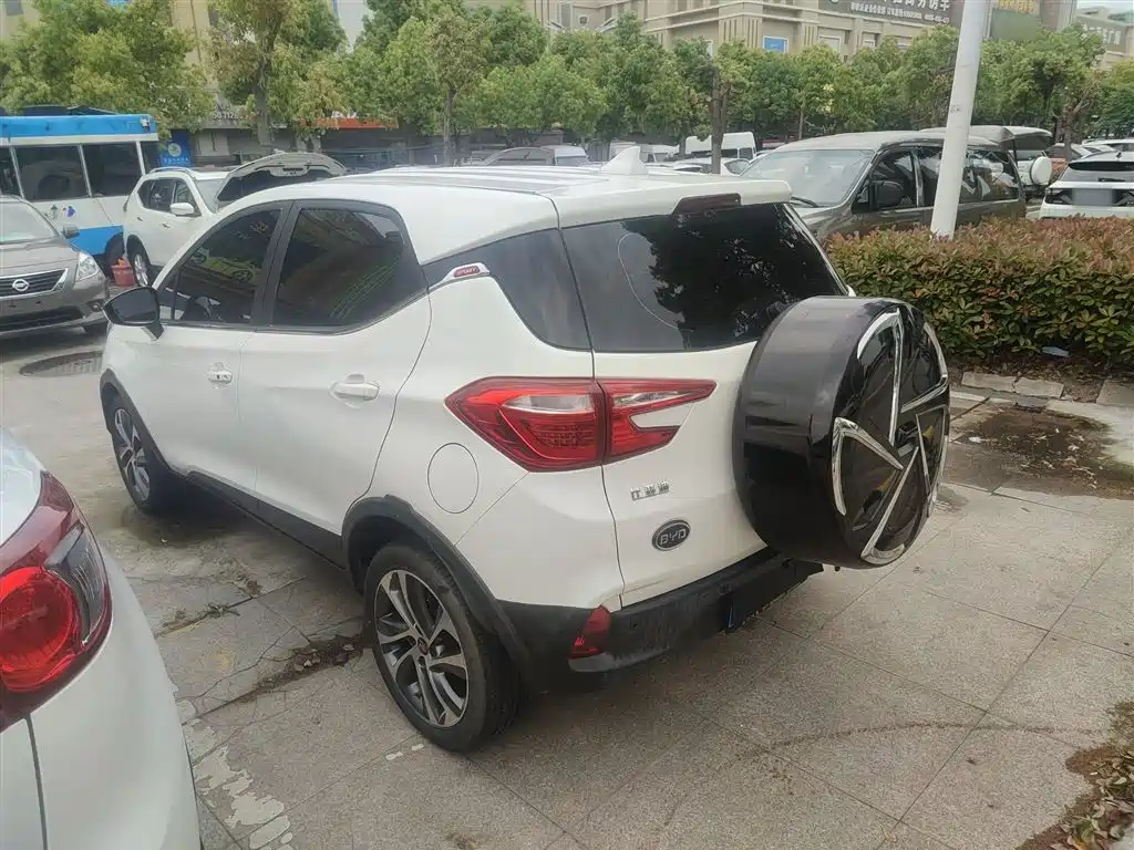 BYD Yuan 2016 1.5L Automatic Luxury фото 5