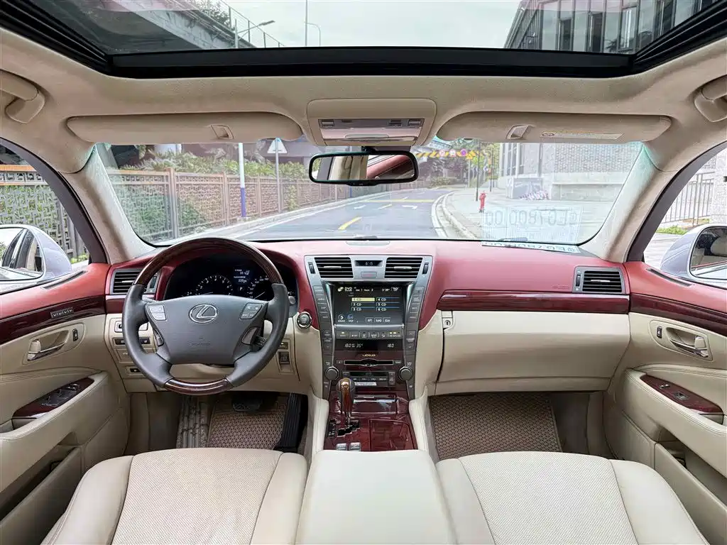 Lexus LS 2006 Model 460 фото 8
