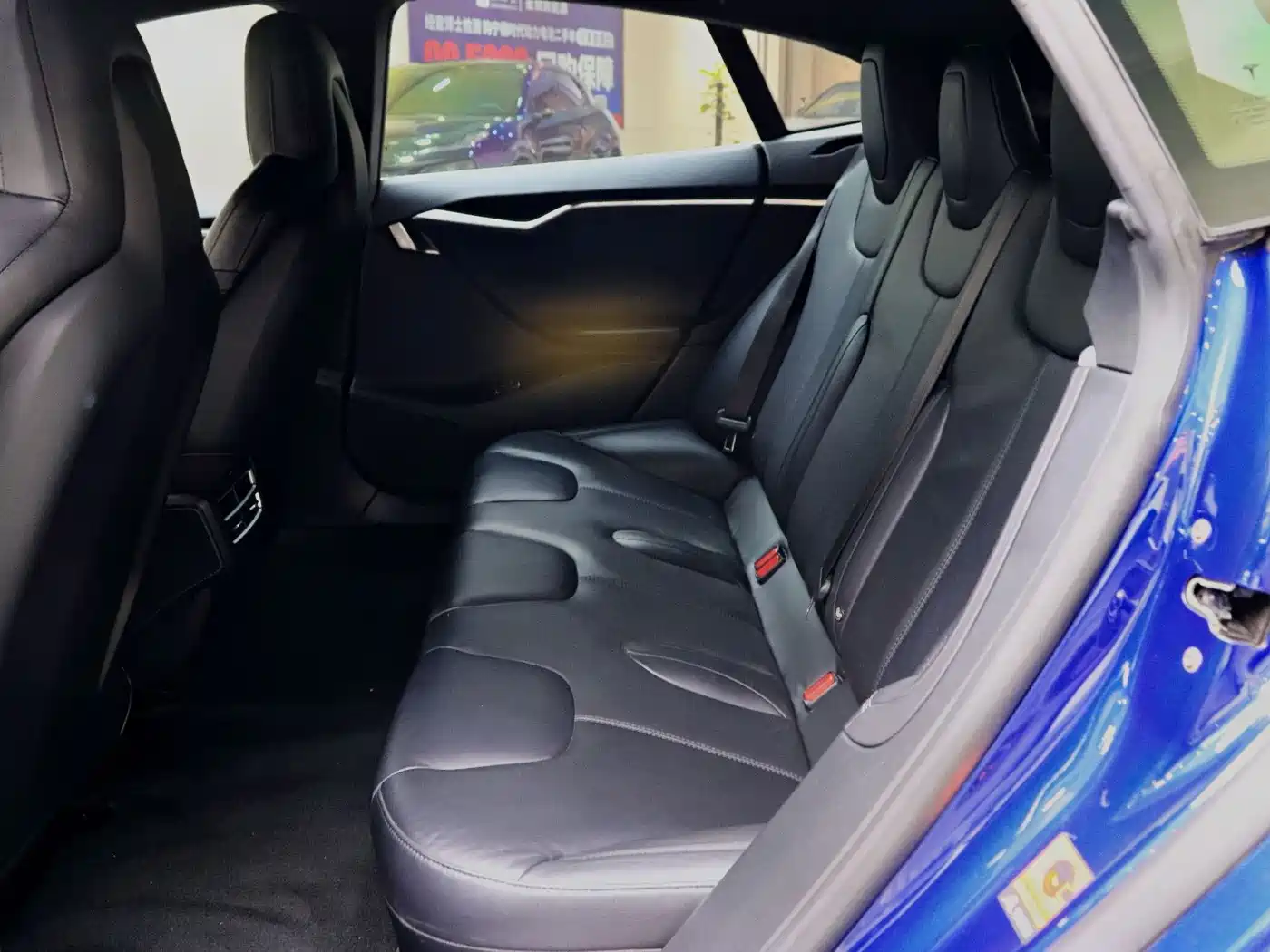 TESLA MODEL S