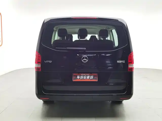 Mercedes-Benz Vito 2021 2.0T Elite 7-Seater — фото 3