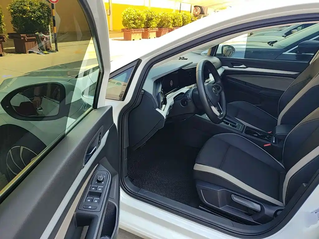 Volkswagen Golf 2024 2023 Facelift 280TSI DSG Pro